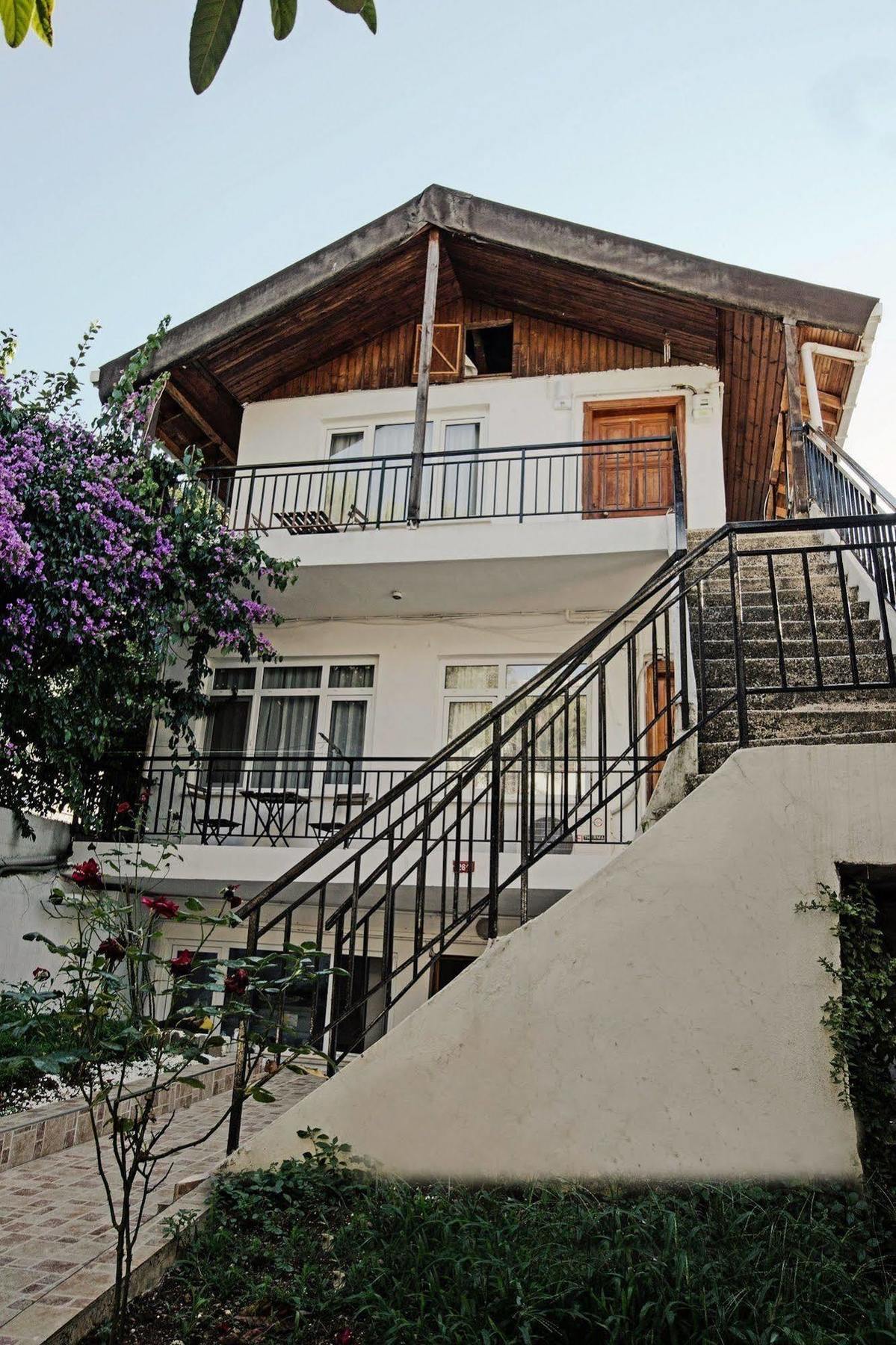 Buyukada Apart Hotel - Sehbal Адалар Екстер'єр фото